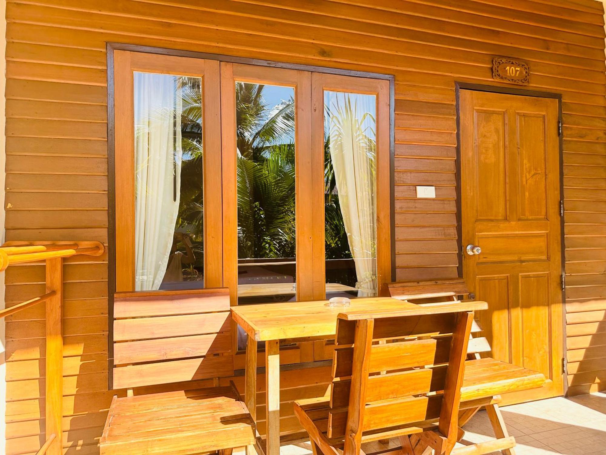 Family House Resort, Haad Rin Room photo
